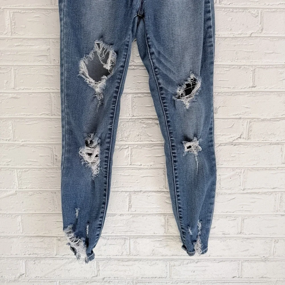WAX Jeans Women's Blue‎ Distressed Skinny Size 5/27